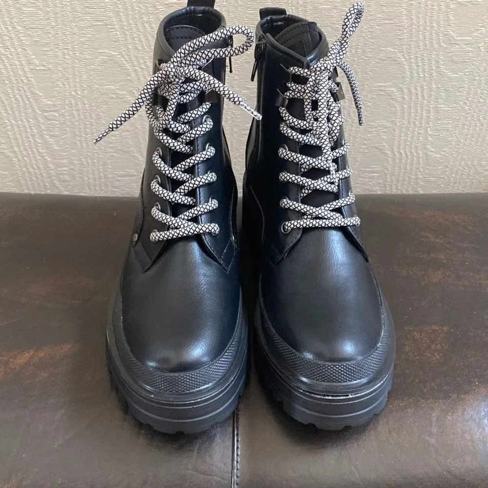 ShuShop Black Ymelda Combat Boots Size 8 NEW